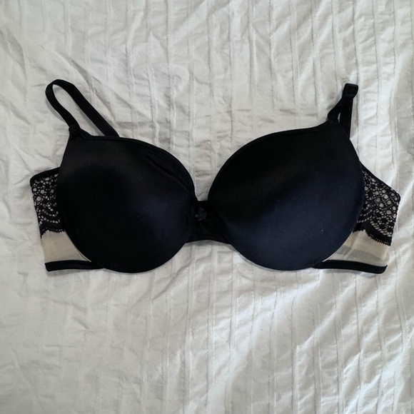Maidenform Other - Chic Black Maidenform Push-Up Bra with Lace Detail | Size 34B